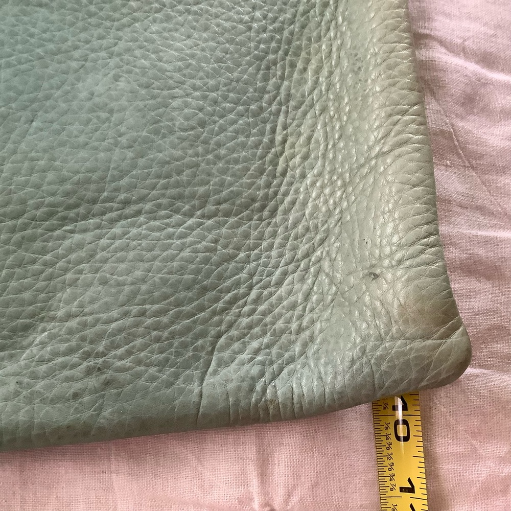 Coach - Picture 2 of 5